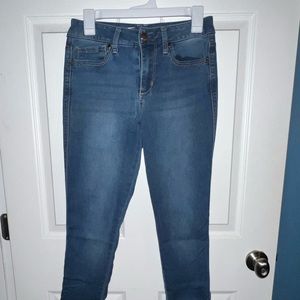 Seven7 skinny jeans